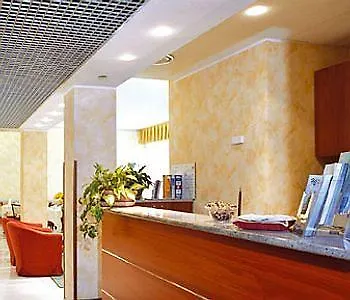 Engadina Hotel Côme