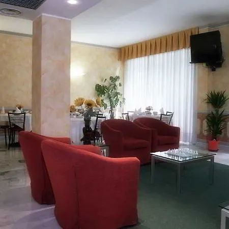 Engadina Hotel Côme