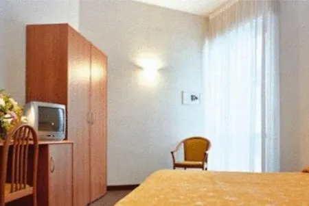 Engadina Hotel Côme