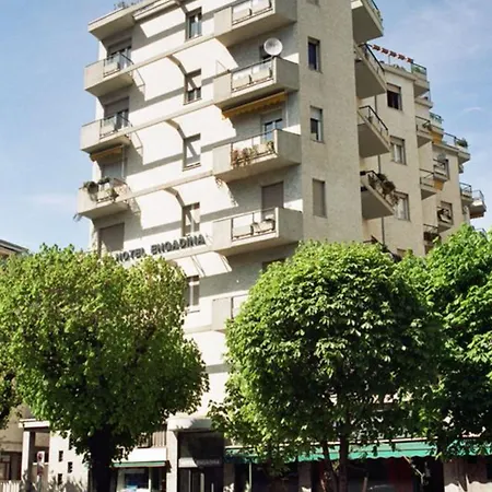 Engadina فندق